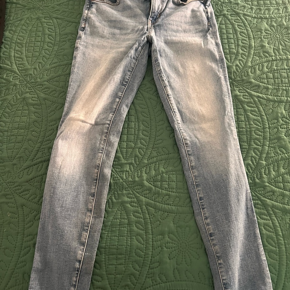 American Eagle Outfitters Light Blue Skinny Jeans